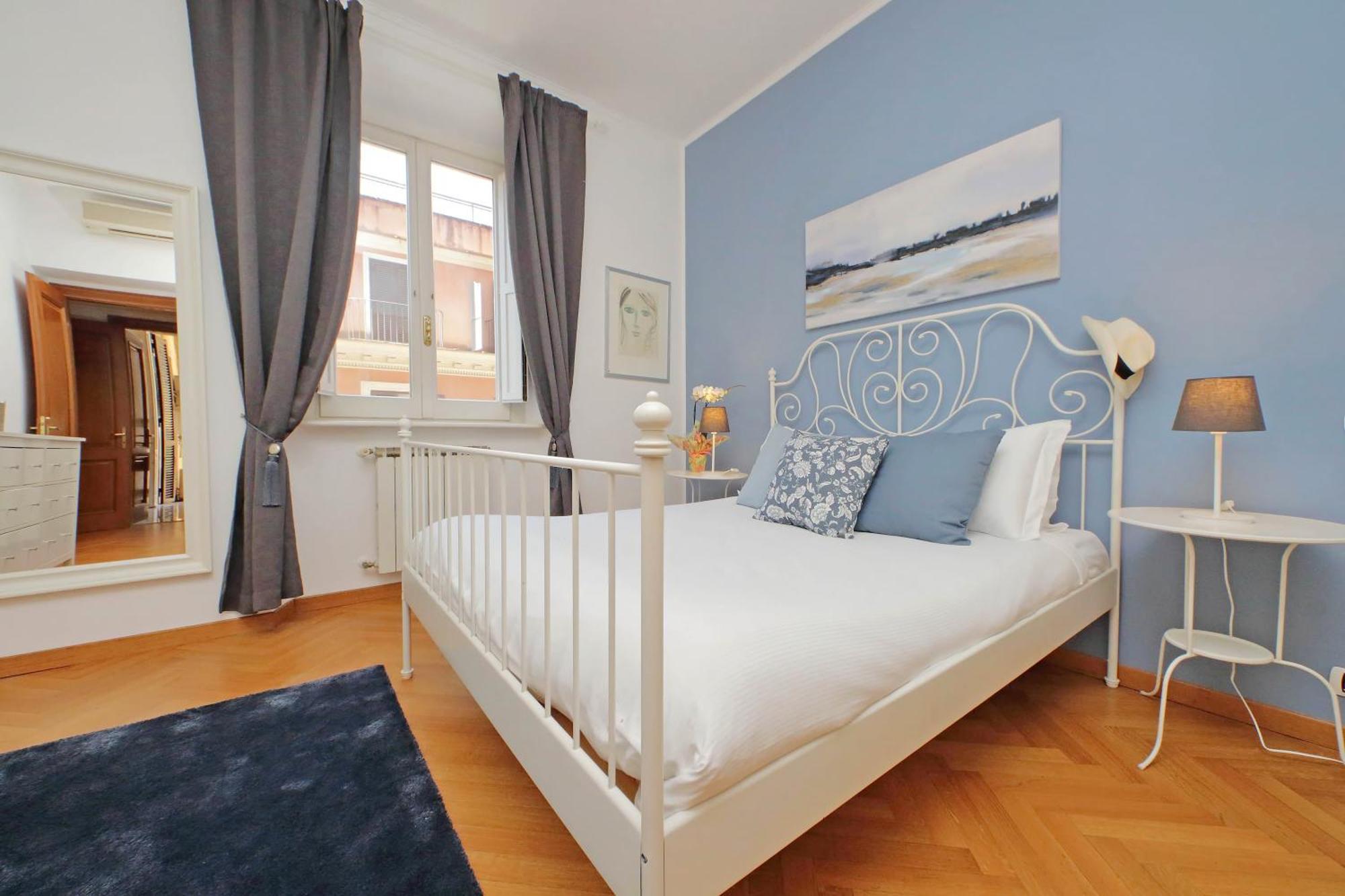 Ych-Comfortable 2 Bedrooms Flat Near Colosseum Rome Bagian luar foto
