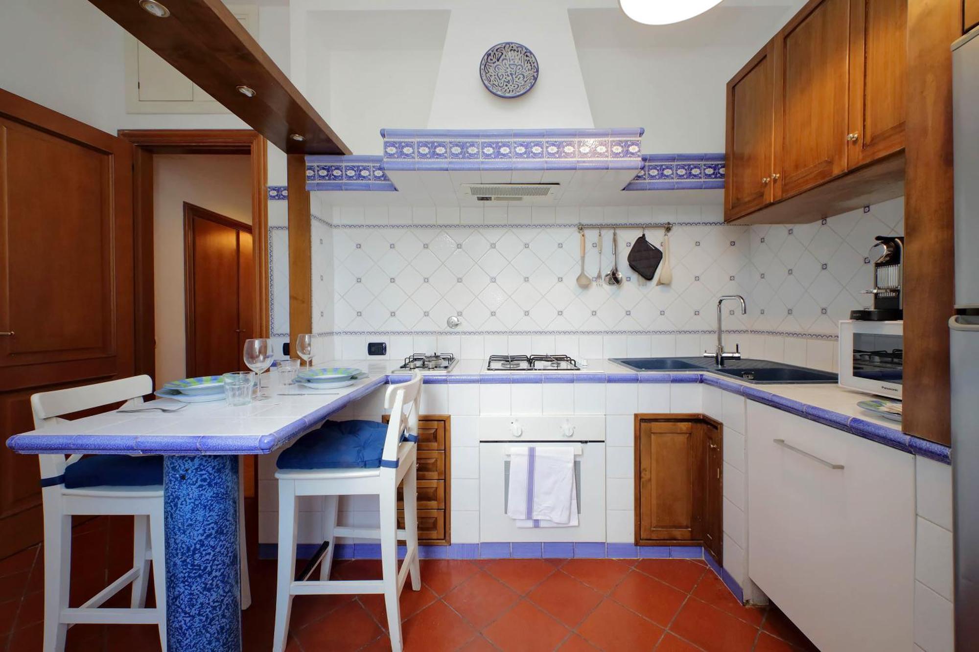 Ych-Comfortable 2 Bedrooms Flat Near Colosseum Rome Bagian luar foto