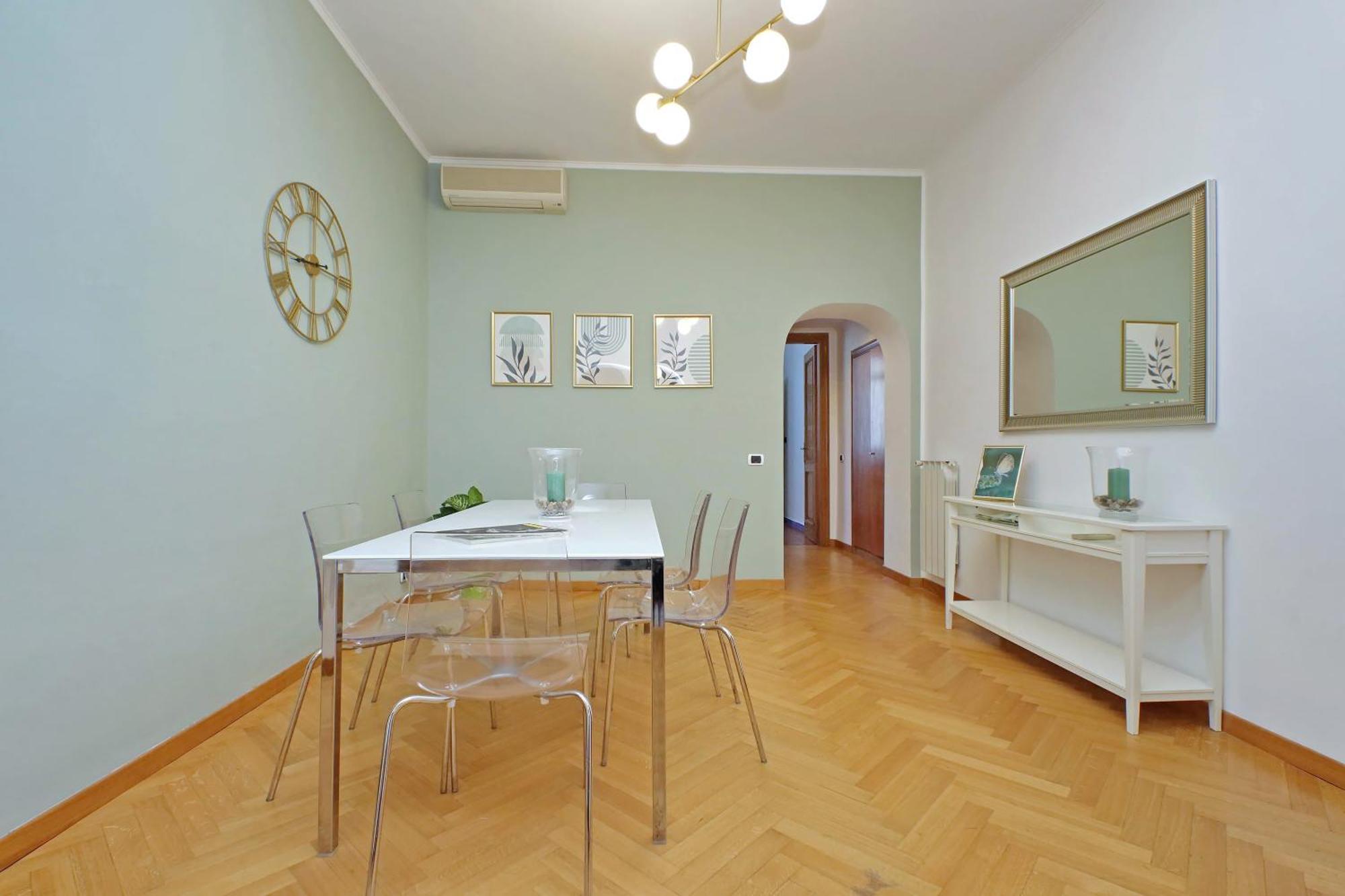 Ych-Comfortable 2 Bedrooms Flat Near Colosseum Rome Bagian luar foto